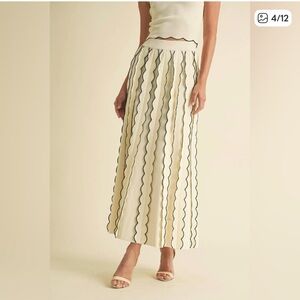 EB Luxe Los Angeles Juliet Scalloped Sweater Knit skirt Cream & Black NWT large